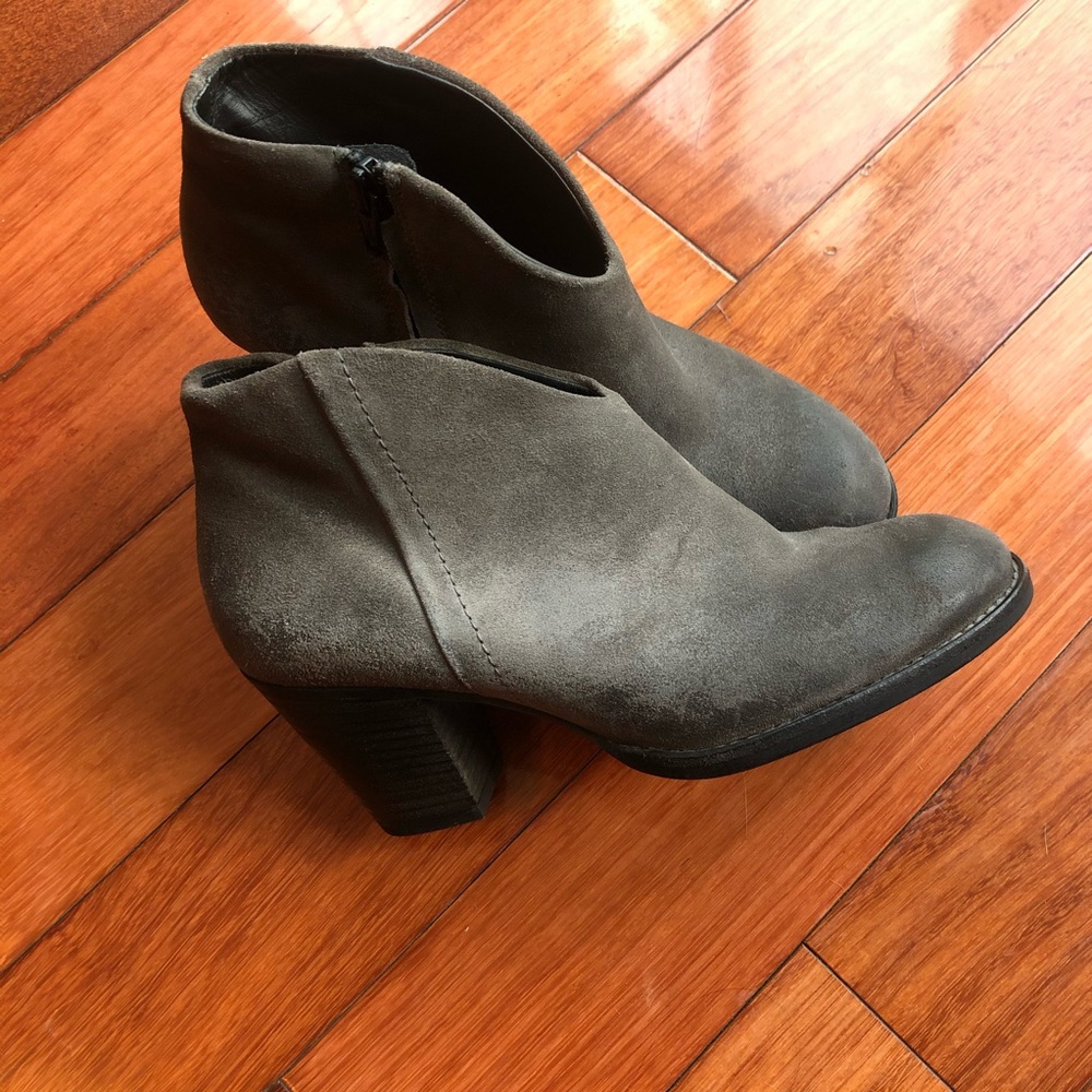 Paul Green suede booties